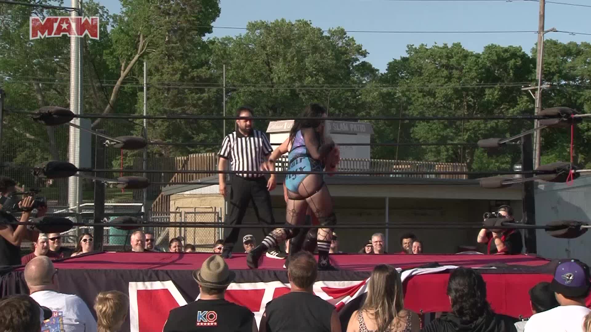 Thumbnail image for MAW Live - Throwback Throw down